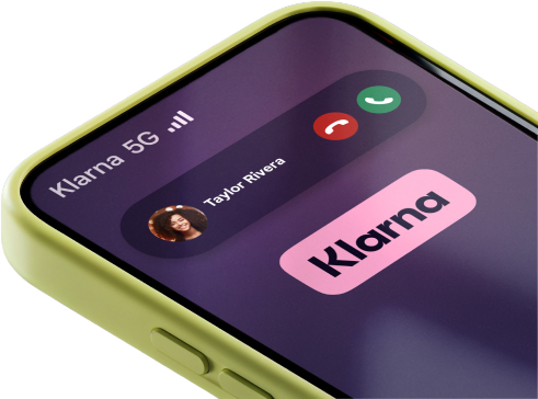 Phone showing the Klarna Mobile plan offer